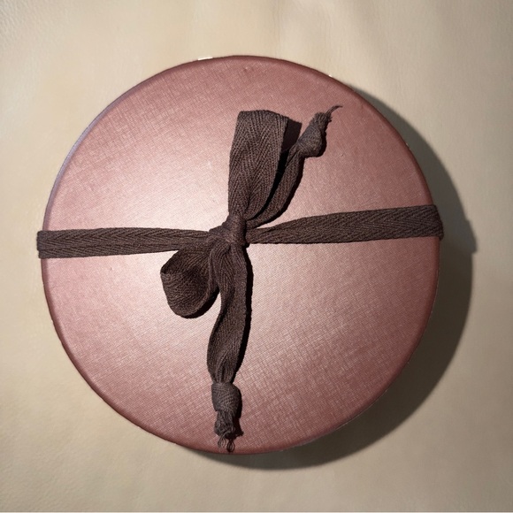 New UGG Grey Earmuffs Shearling Sheepskin Genuine Leather Trim Polyester Fill OS - Picture 15 of 16